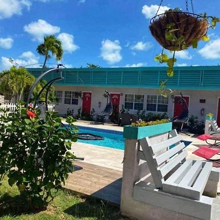 Georges Royal Inn Frederiksted Exterior foto